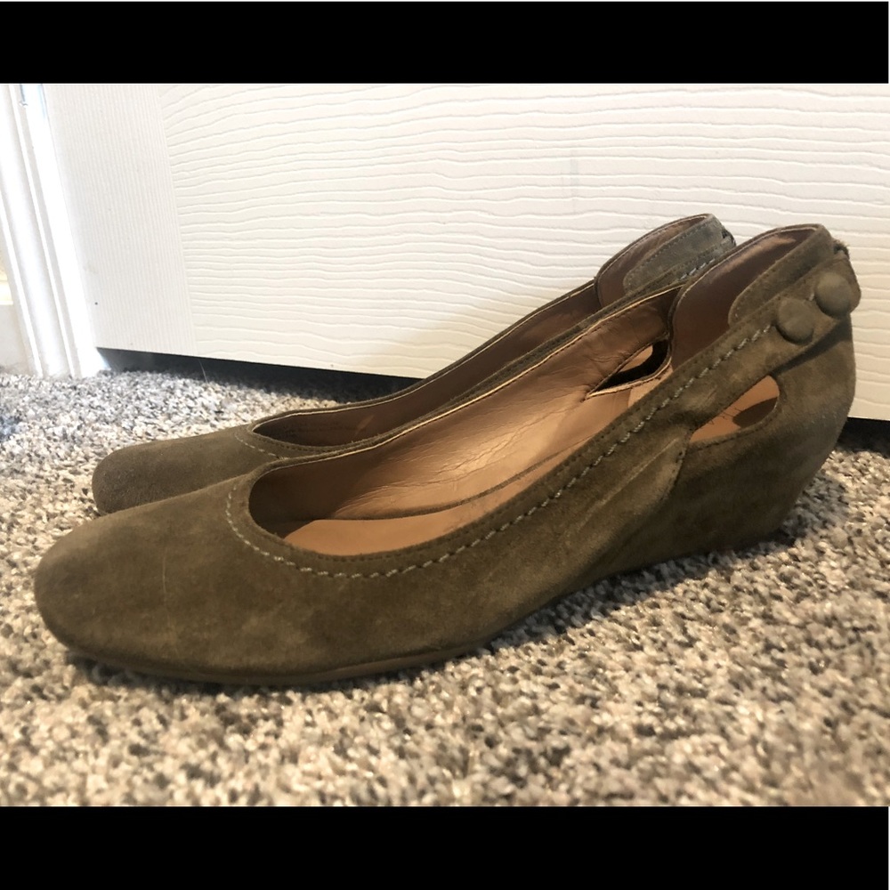 Low Heel Wedges